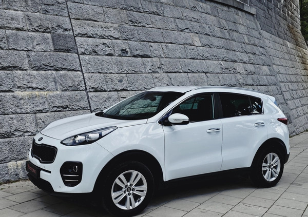 Kia Sportage cena 61900 przebieg: 237958, rok produkcji 2017 z Pajęczno małe 781